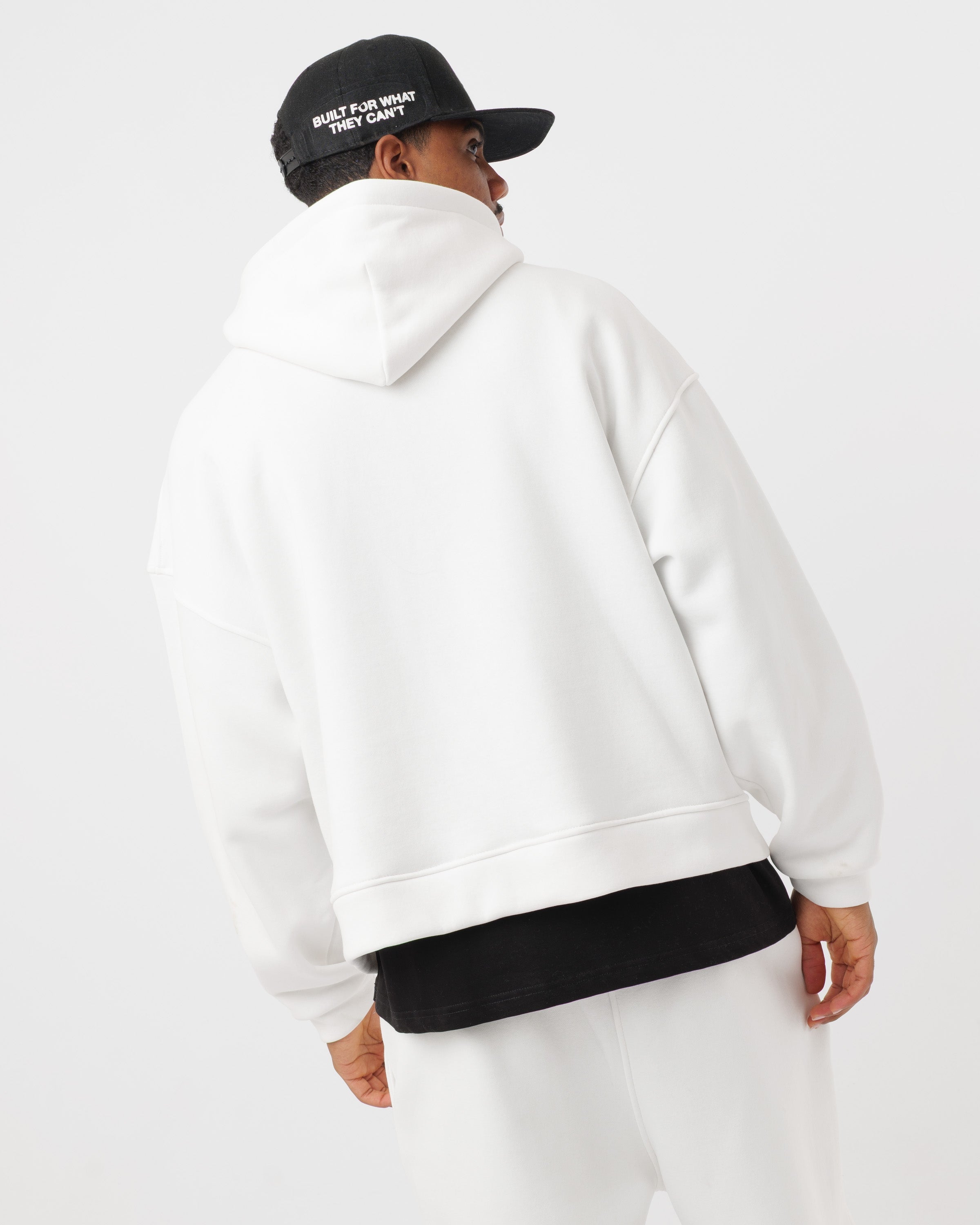 Tracksuit Built Cream