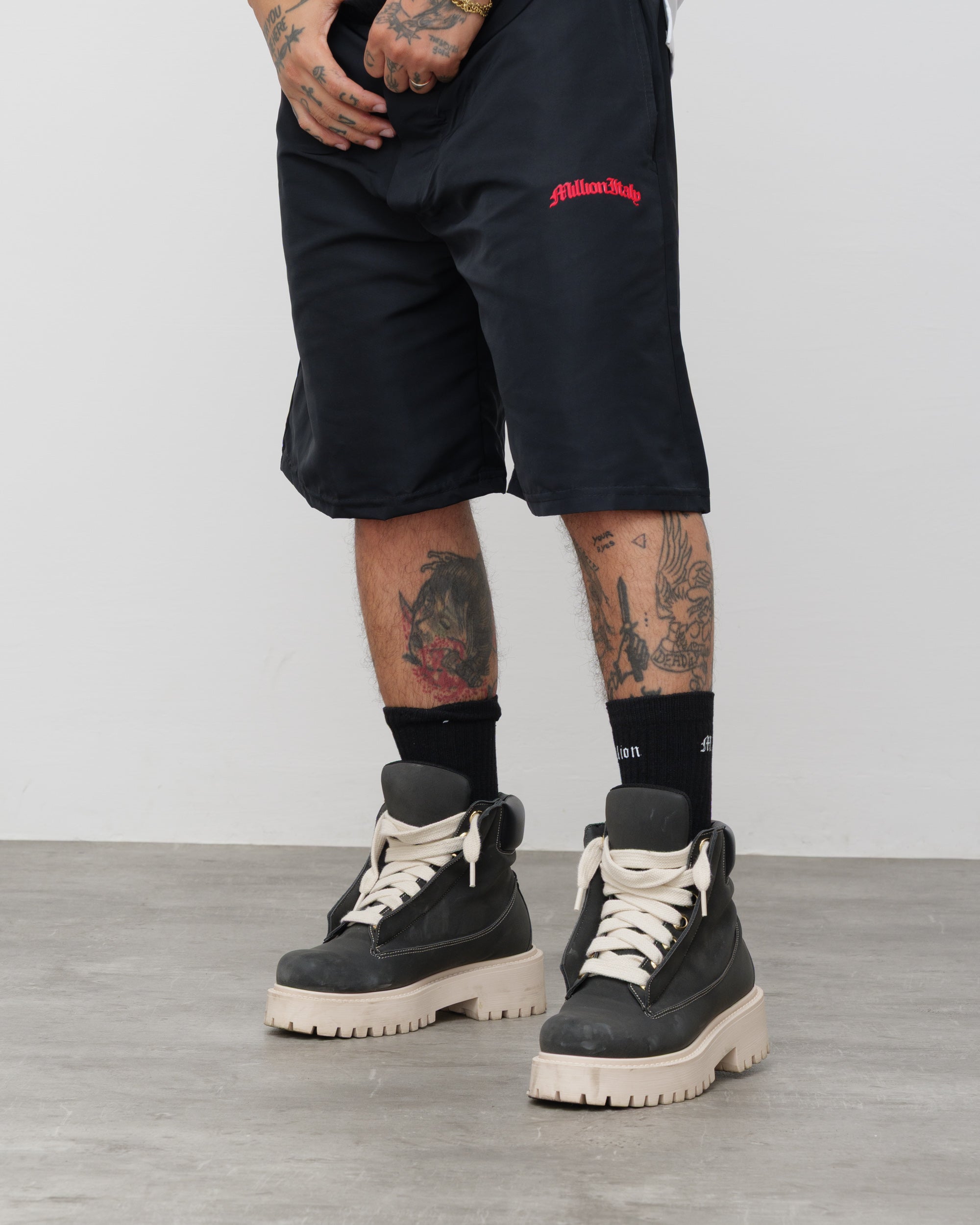 Shorts Tech Nero - Logo Rosso