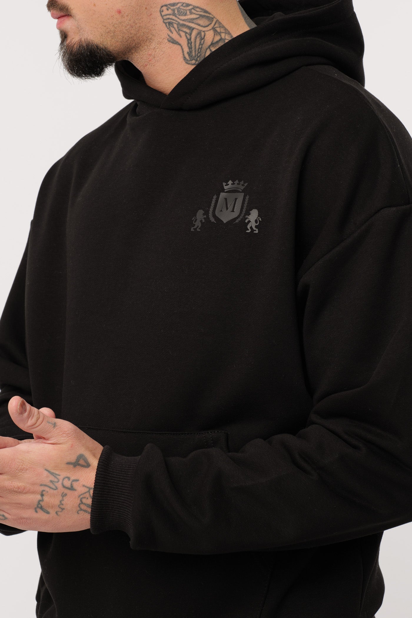 Hoodie Nera con Logo Nero