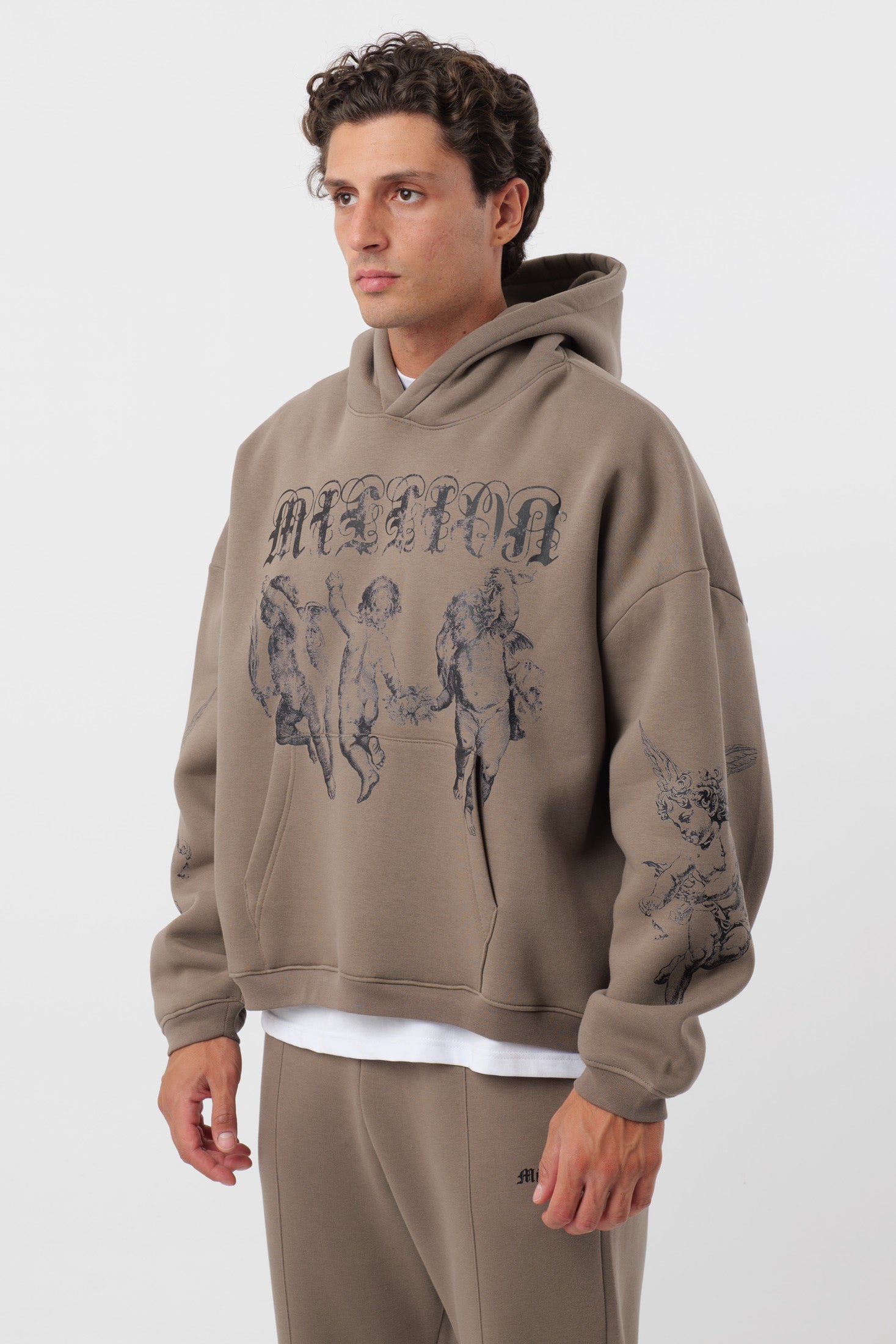 Hoodie Mud Three Cherubs